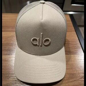 Alo Beige Trucker Hat gravel